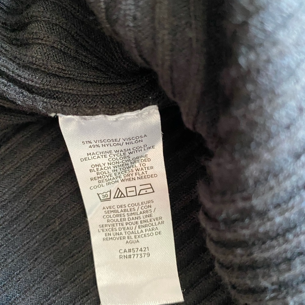 Ann Taylor Mock Neck Ribbed Sweater Shell - Picture 5 of 6